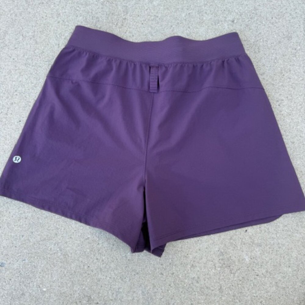 Lululemon License to Train Shorts 4” Purple Grape Thistle Size 6 - Picture 3 of 6